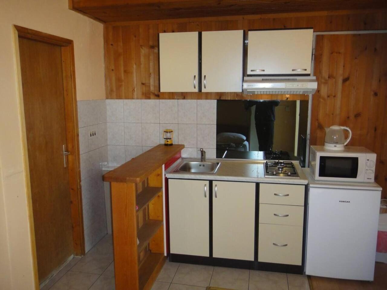 Apartments Antonio Orebić Екстериор снимка