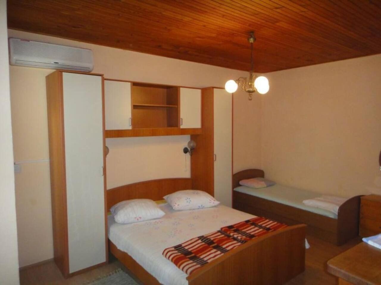 Apartments Antonio Orebić Екстериор снимка