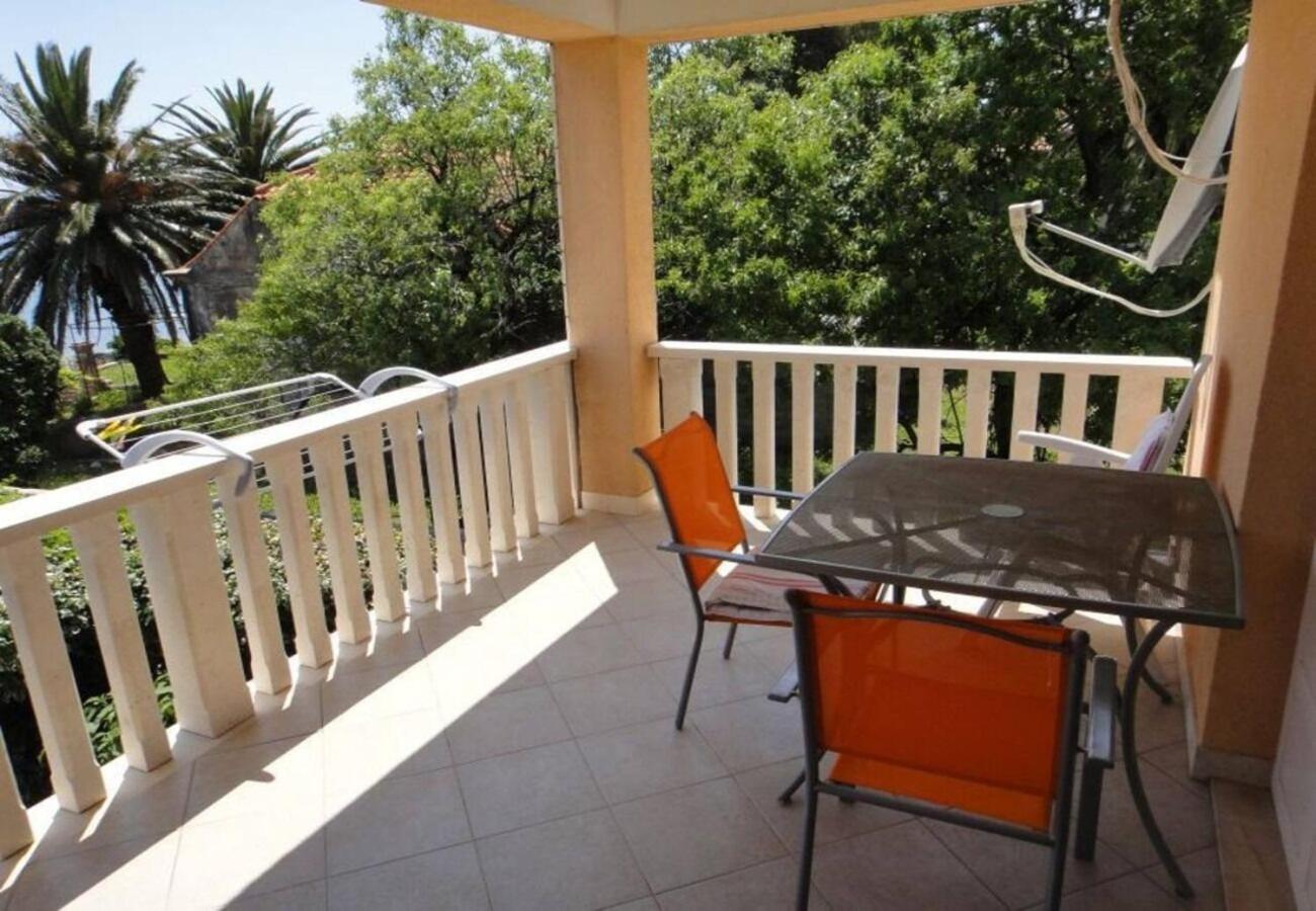 Apartments Antonio Orebić Екстериор снимка